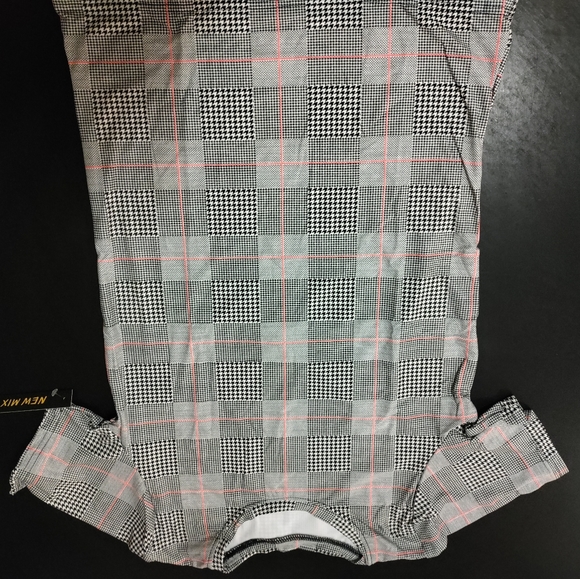 Biker short set, sizes small/medium. Plaid like detail - Picture 4 of 5